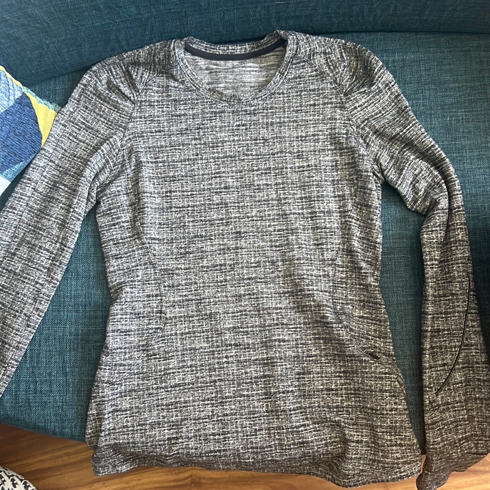 Lululemon workout top
